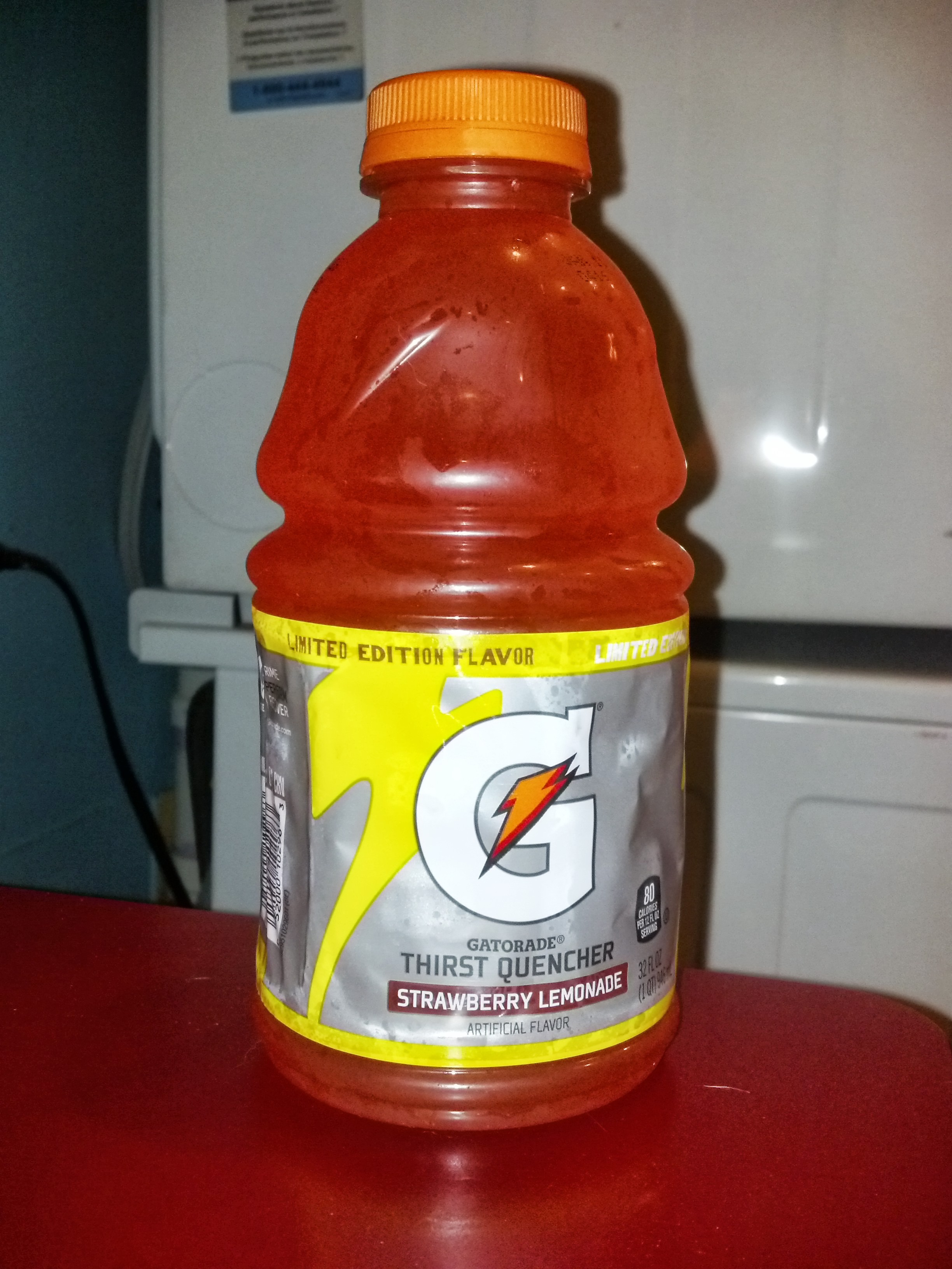 Gatorade Perform 02 Strawberry Lemonade Thirsty Dudes