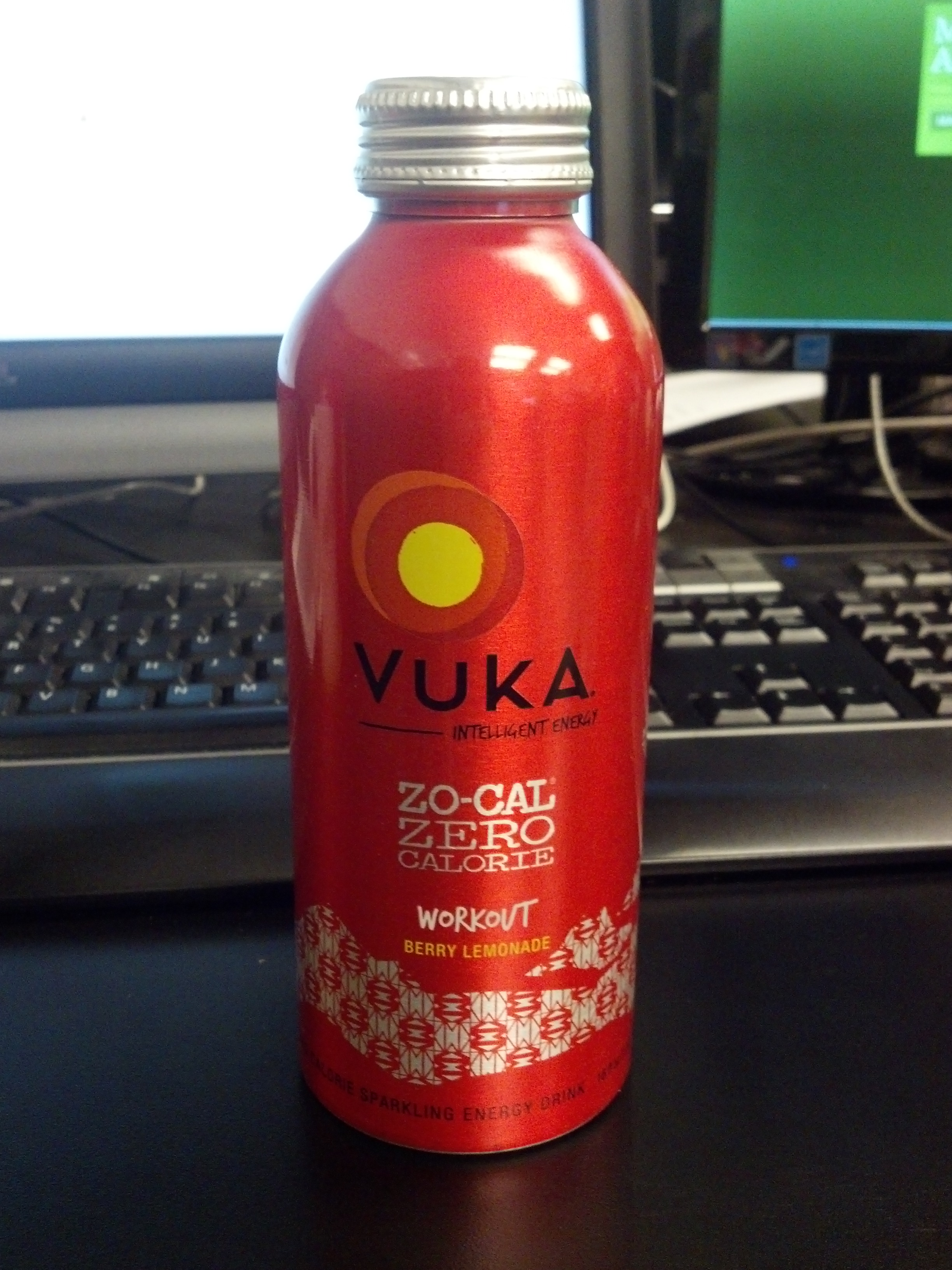Vuka ZoCal Zero Calorie Workout Berry Lemonade Thirsty Dudes
