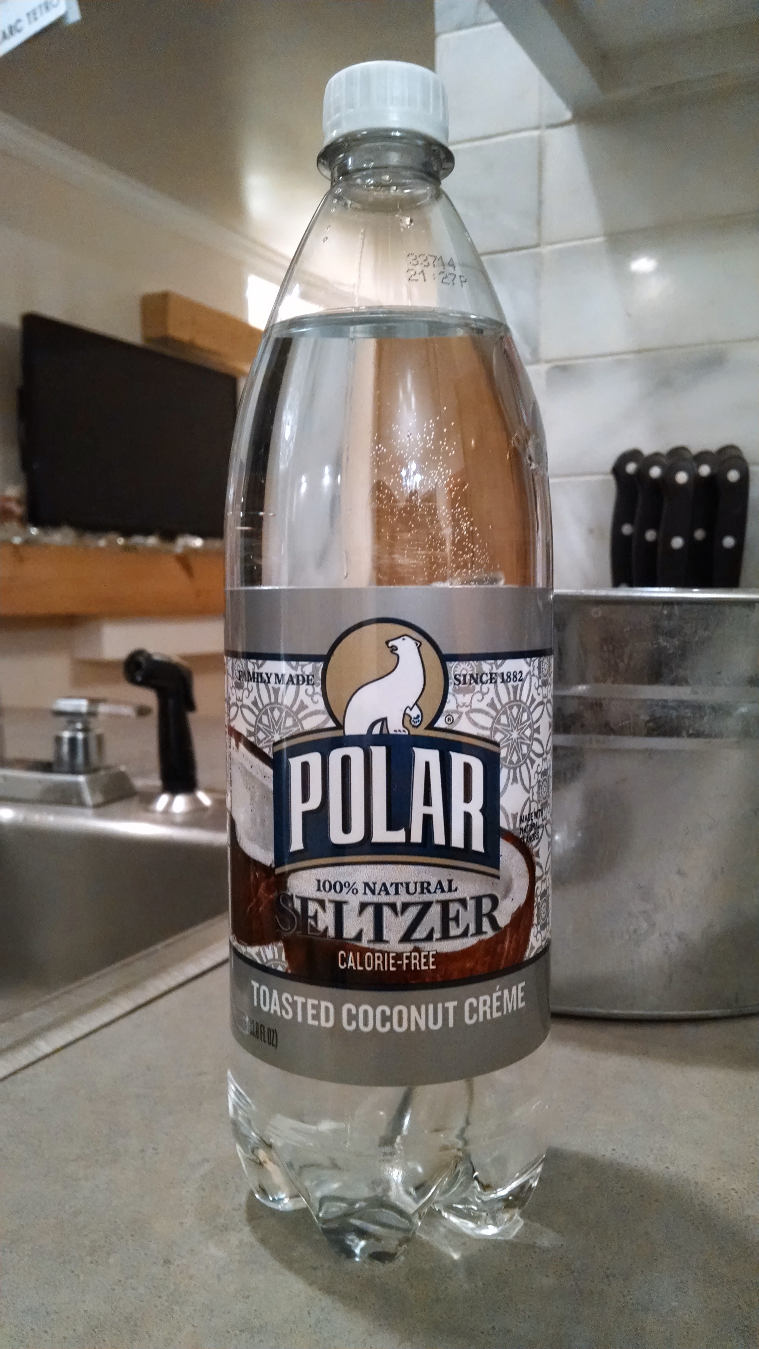 Polar Seltzer Toasted Coconut Creme Thirsty Dudes