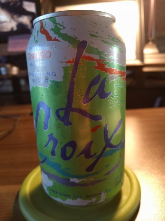 La Croix Sparkling Water Mango