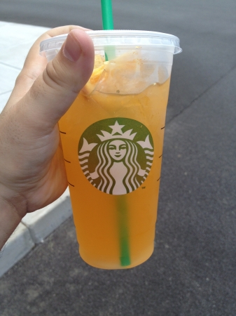 Starbucks Refreshers Valencia Orange